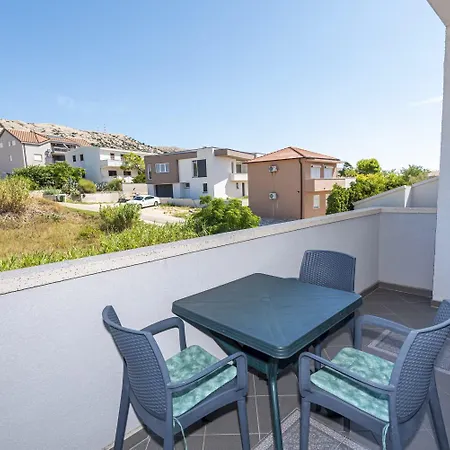 Daire Murvica Pag Town