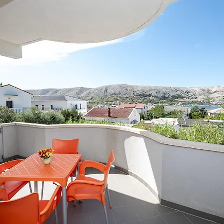 Apartment Murvica Pag Town